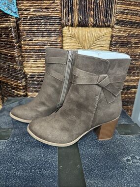 American Eagle Outfitters Taupe Suede Ankle Boots with Side Bow Accent
